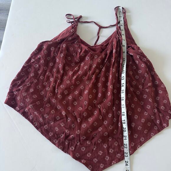 Buckle Daytrip Rust Floral Double V-Neck Tank - Small - Picture 11 of 11